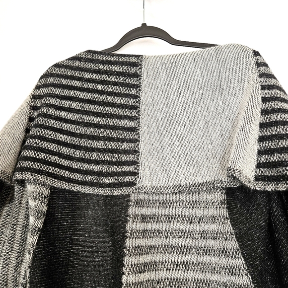 CAbi Women's Black/Gray Patchwork Circle Wool Blend Cardigan Sweater Size Medium - Picture 5 of 8